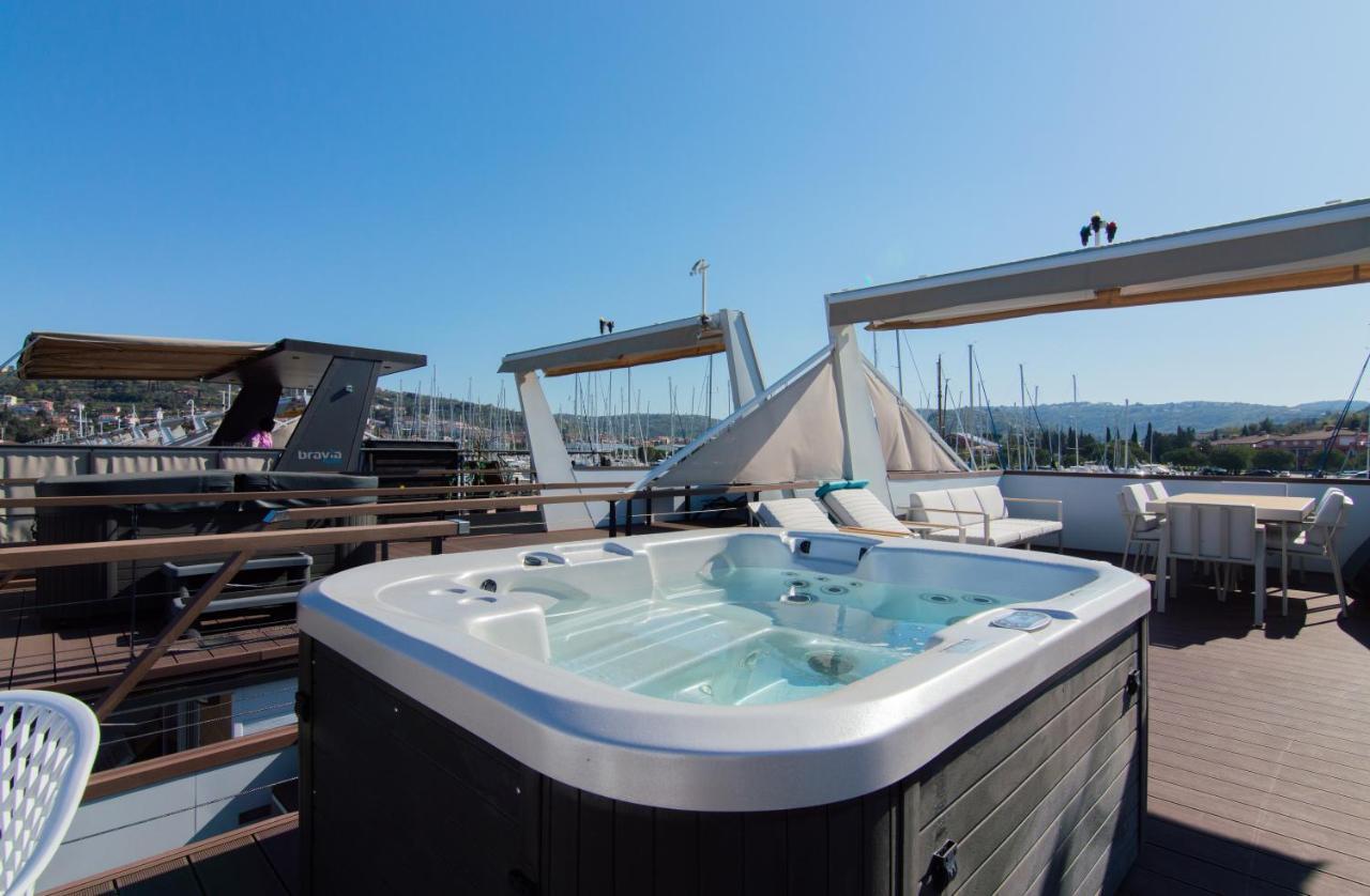 Eldamar Floating House Portoroz Apartment Exterior foto